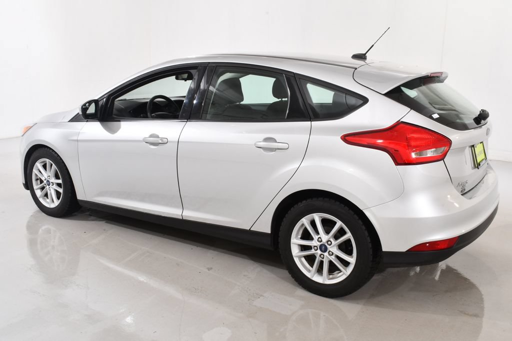 Used 2018 Ford Focus SE w/ Cold Weather Package FWD image 15