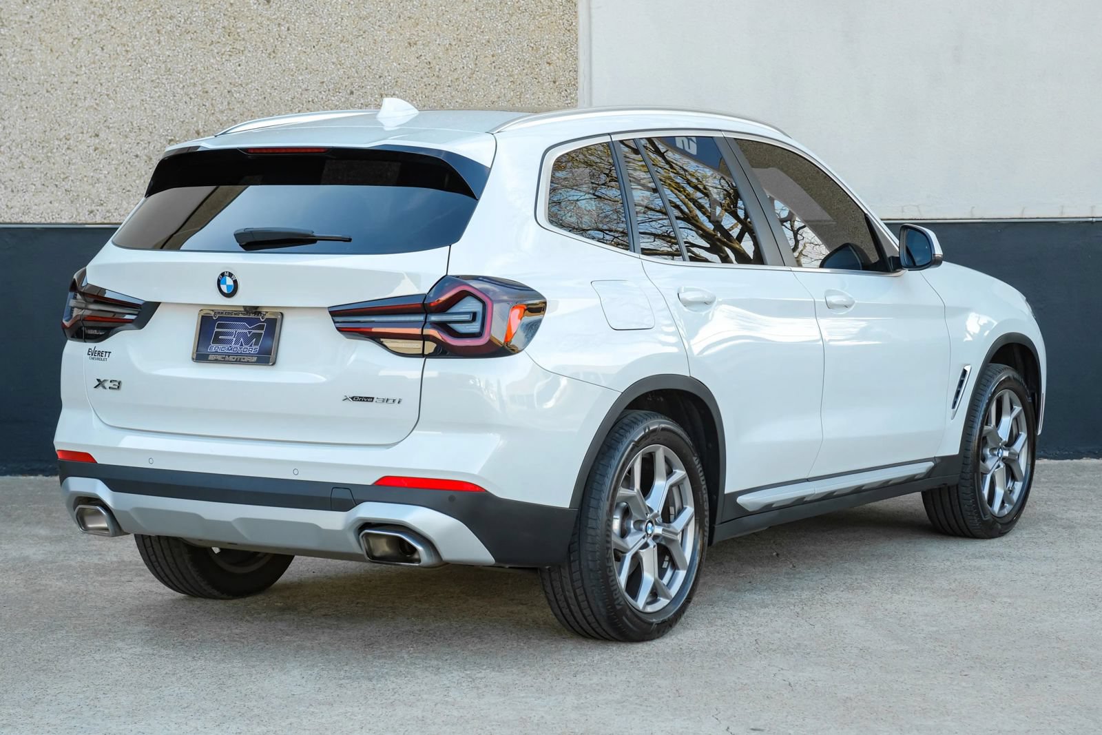 Used 2023 BMW X3 xDrive30i w/ Premium Package w/ZPA AWD/4WD image 5