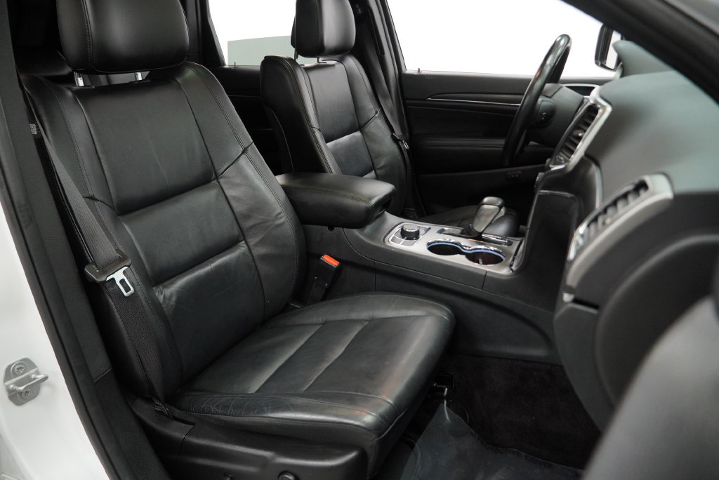 Used 2018 Jeep Grand Cherokee Limited AWD/4WD image 41