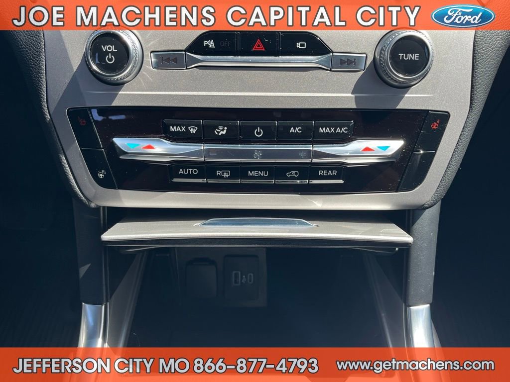 Used 2023 Ford Explorer XLT w/ Equipment Group 202A image 14