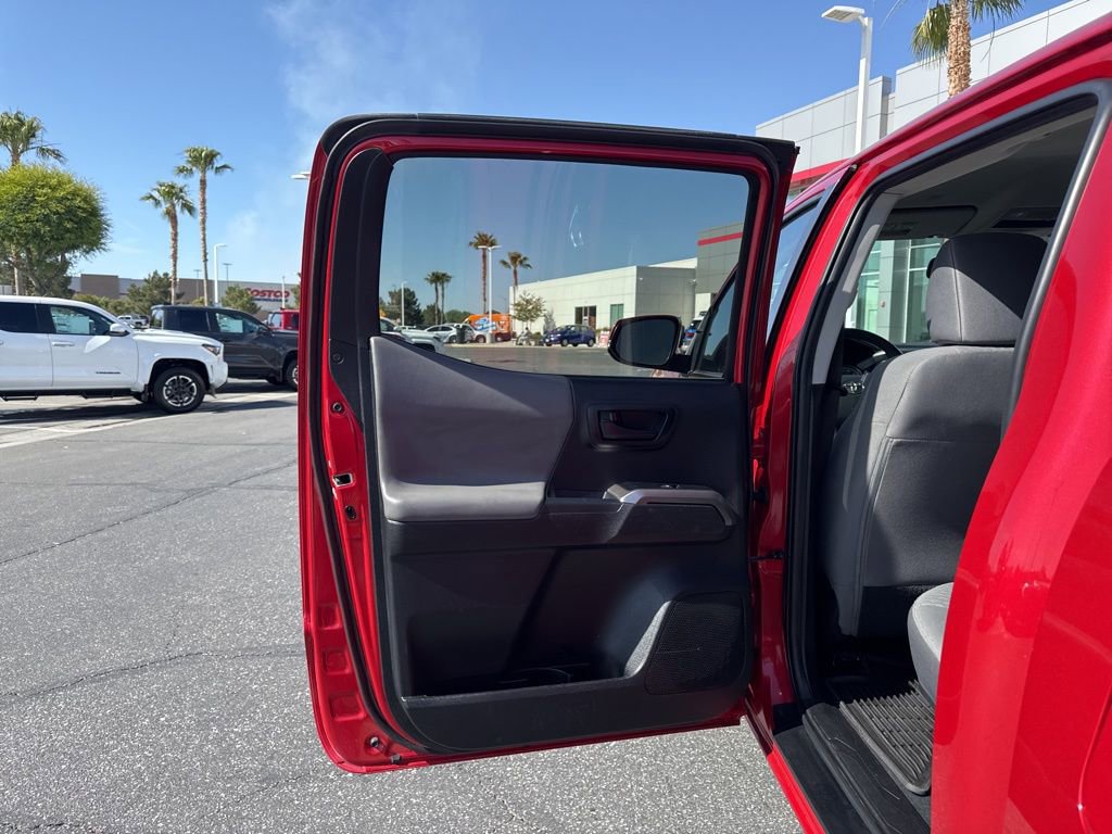 Certified 2023 Toyota Tacoma SR5 AWD/4WD image 16
