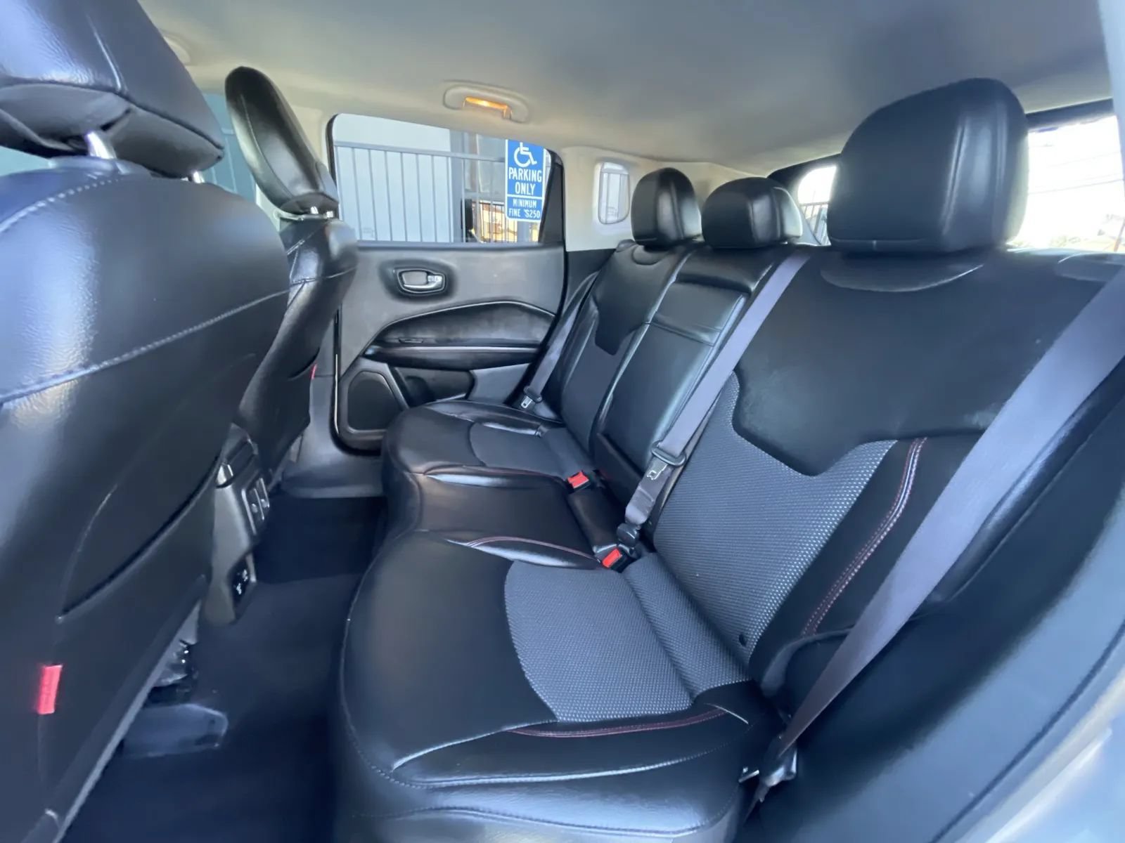 Used 2020 Jeep Compass Trailhawk AWD/4WD image 15