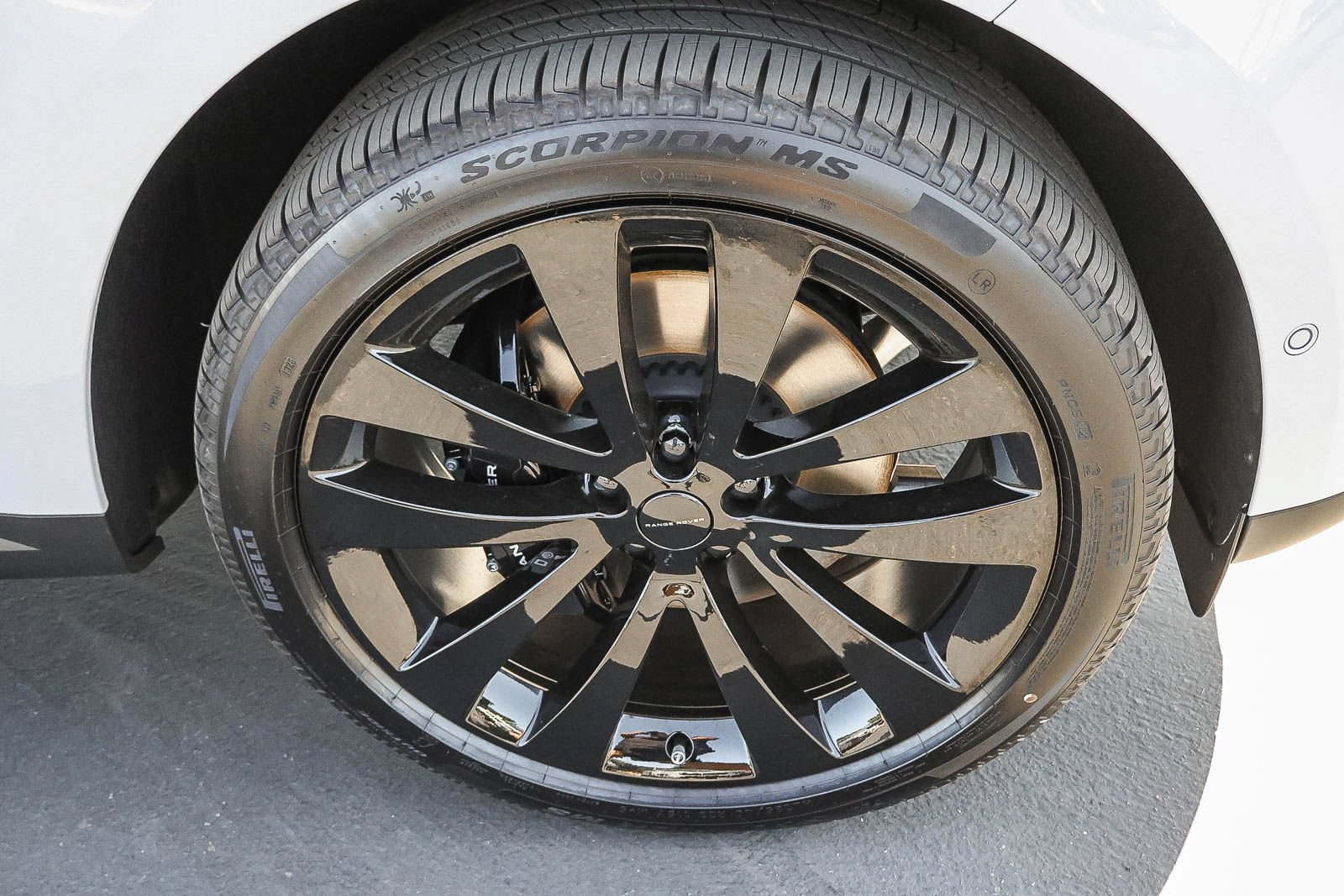 New 2026 Land Rover Range Rover Sport SE AWD/4WD image 14