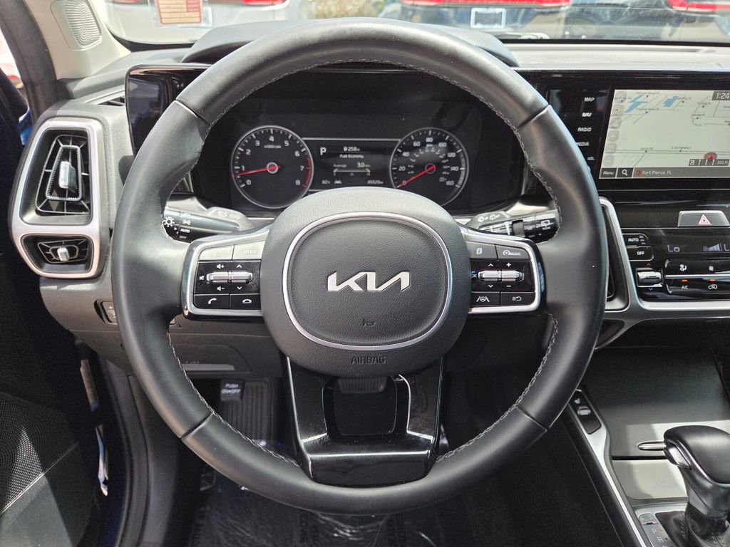 Used 2023 Kia Sorento S image 28
