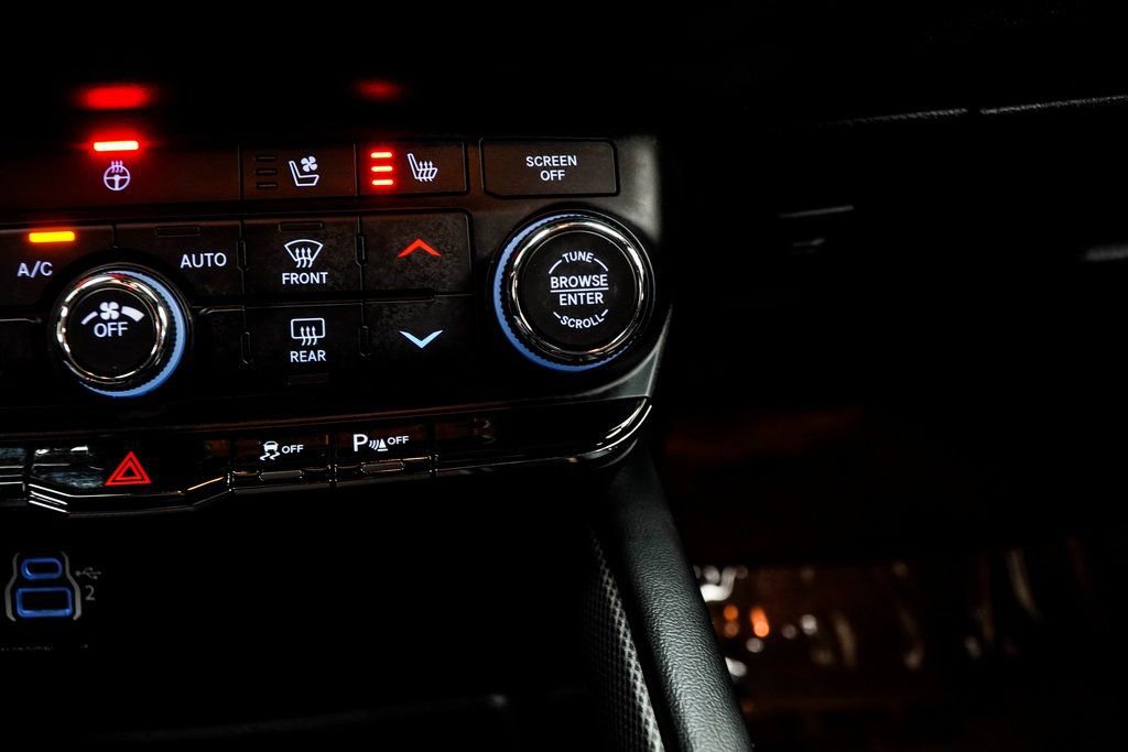 Used 2024 Dodge Durango GT image 24