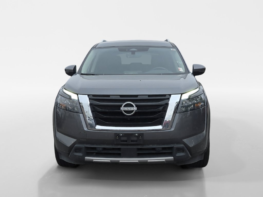 Used 2025 Nissan Pathfinder SL AWD/4WD image 8
