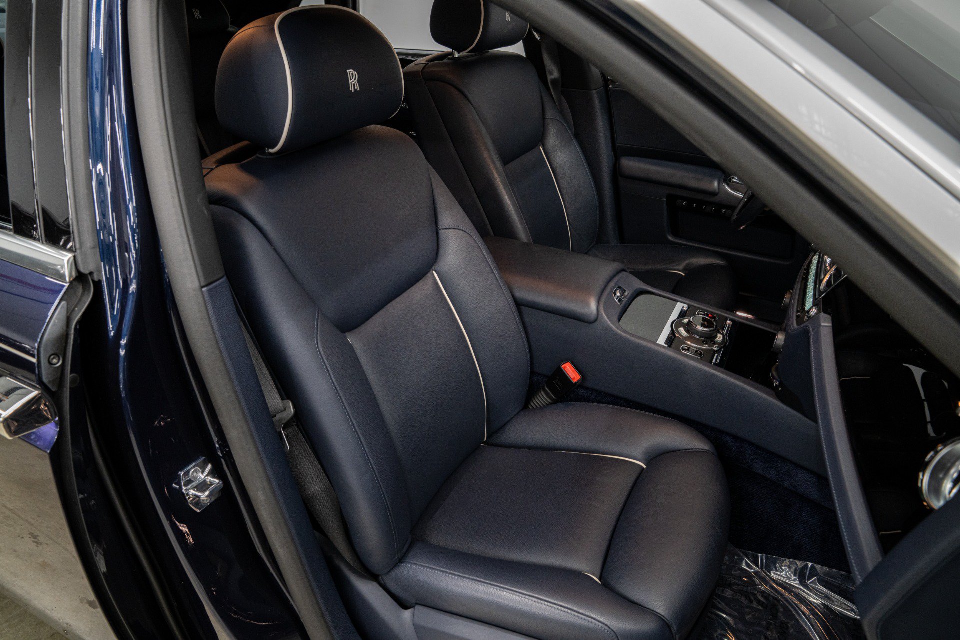 Used 2020 Rolls-Royce Ghost RWD image 21