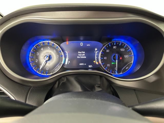 Used 2024 Chrysler Pacifica Touring-L FWD image 25