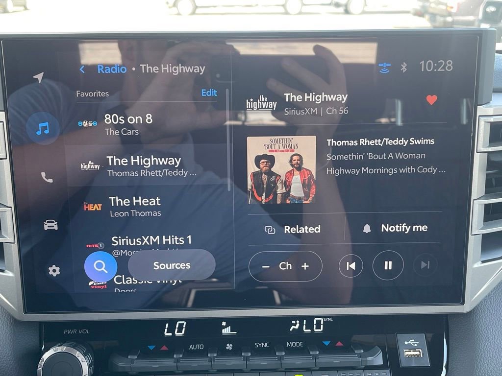 Used 2025 Toyota Tundra Limited image 9