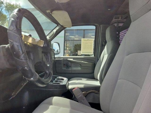 Used 2006 Chevrolet Express 2500 Extended w/ Power and Light Package RWD image 14