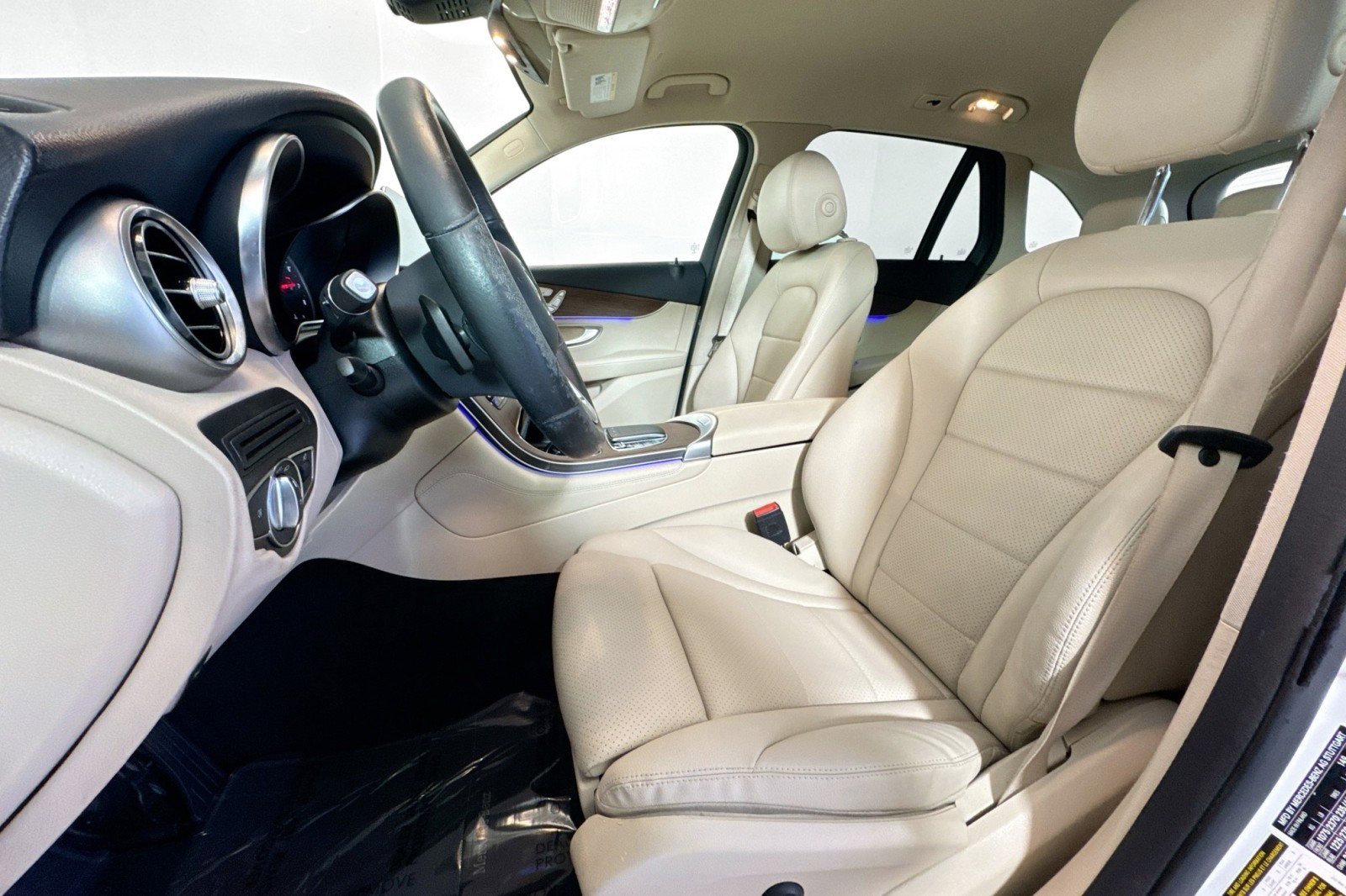 Used 2021 Mercedes-Benz GLC 300 image 19