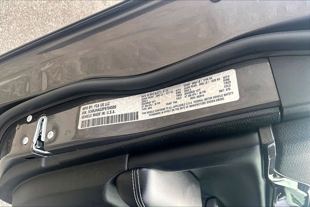 Used 2023 Jeep Grand Cherokee Altitude image 34