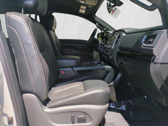 Used 2019 Nissan Titan SL w/ Midnight Edition AWD/4WD image 23