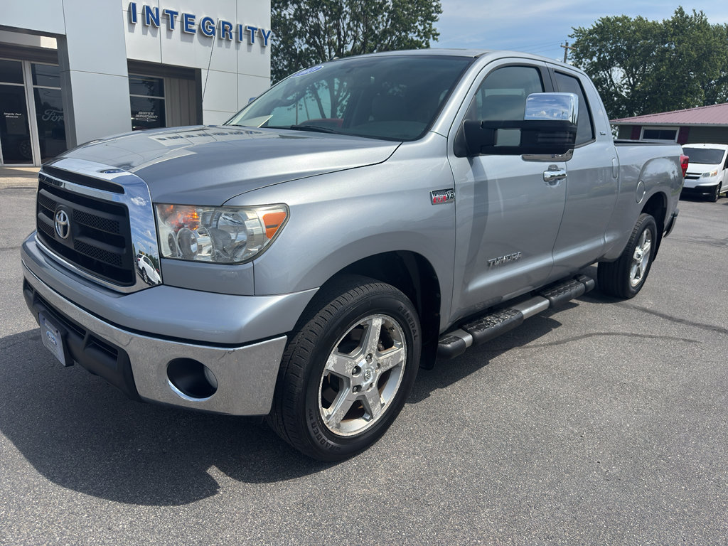 Used 2013 Toyota Tundra 4x4 Double Cab w/ SR5 Pkg image 4