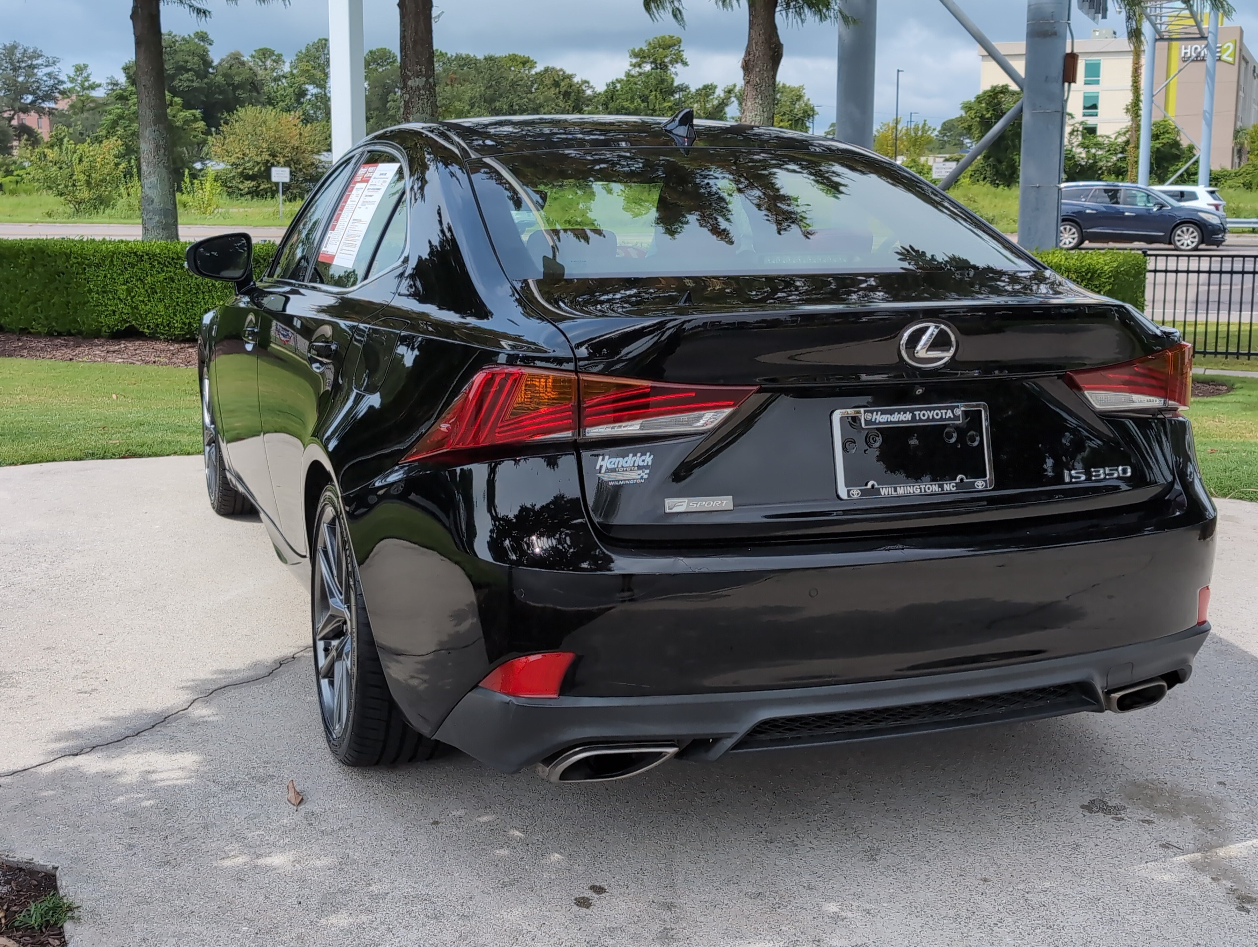 Used 2019 Lexus IS 350 F Sport w/ F Sport Package RWD image 8