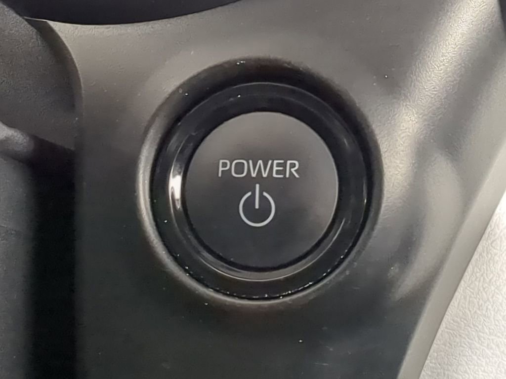 Used 2025 Toyota Sienna XLE image 36