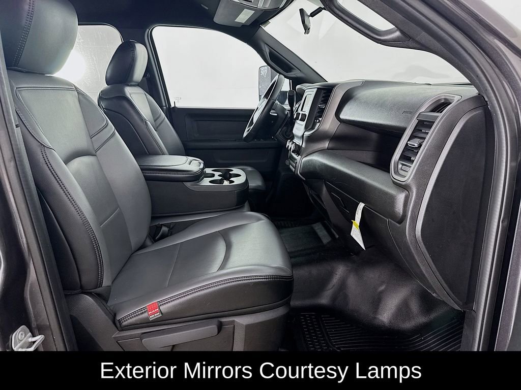 Used 2022 RAM 3500 Tradesman image 13