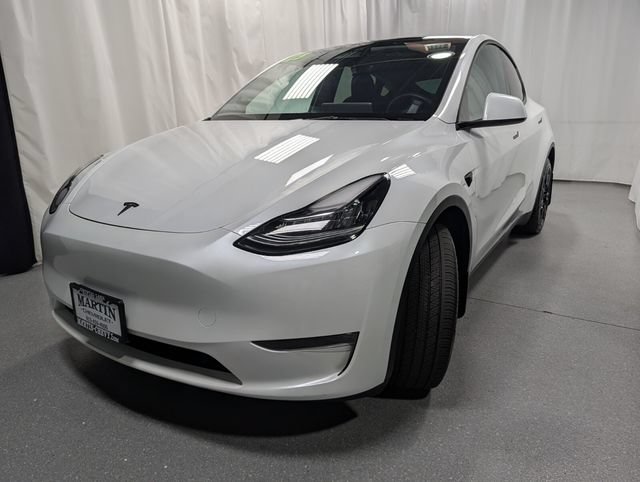 Used 2023 Tesla Model Y Long Range AWD/4WD image 6