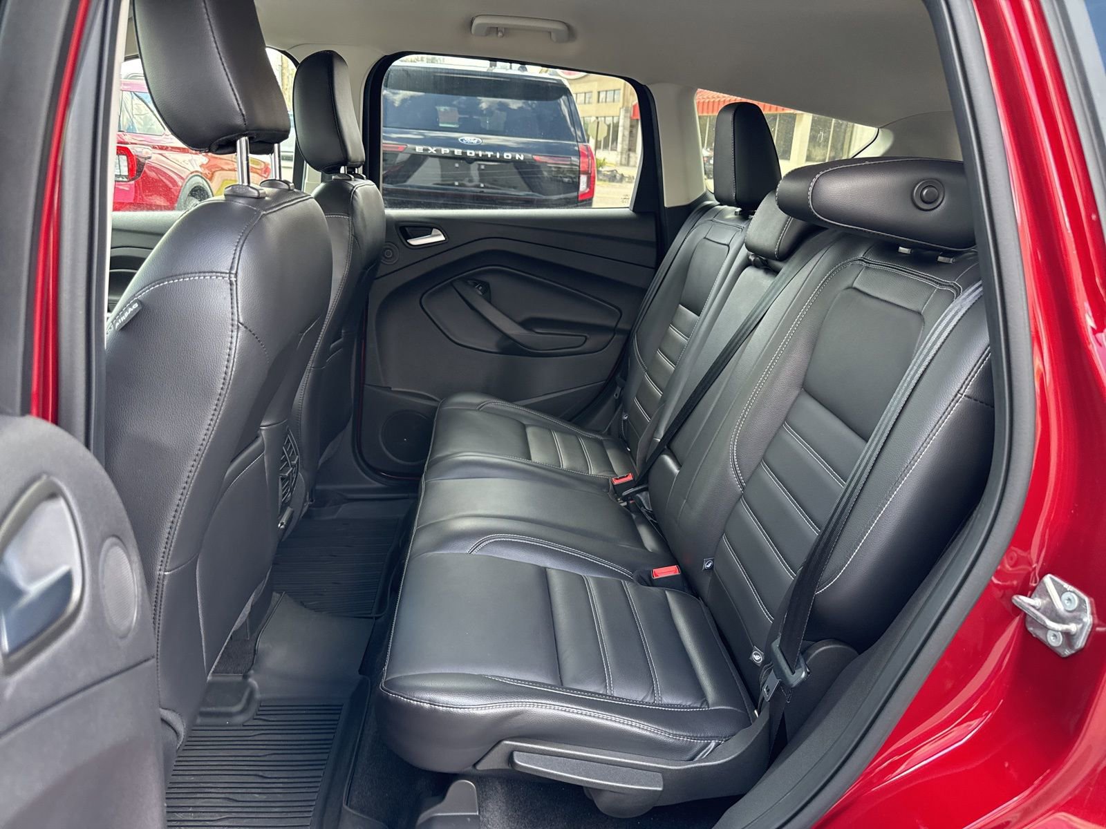 Used 2019 Ford Escape Titanium AWD/4WD image 38