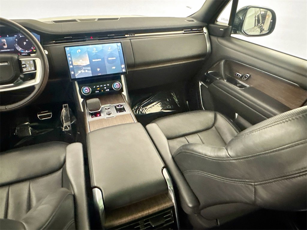 Used 2023 Land Rover Range Rover SE image 23