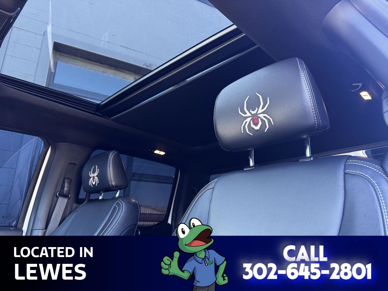 Used 2022 Ford F250 Lariat w/ Black Appearance Package image 8