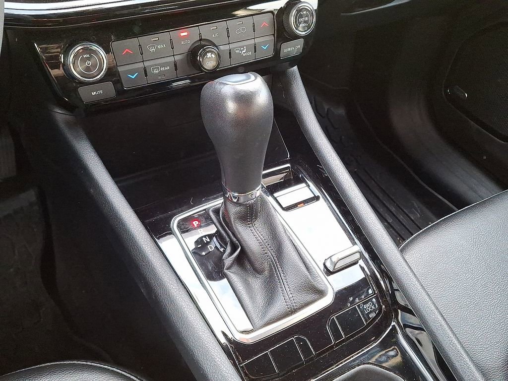 Used 2023 Jeep Compass Altitude w/ Sun and Sound Group image 16