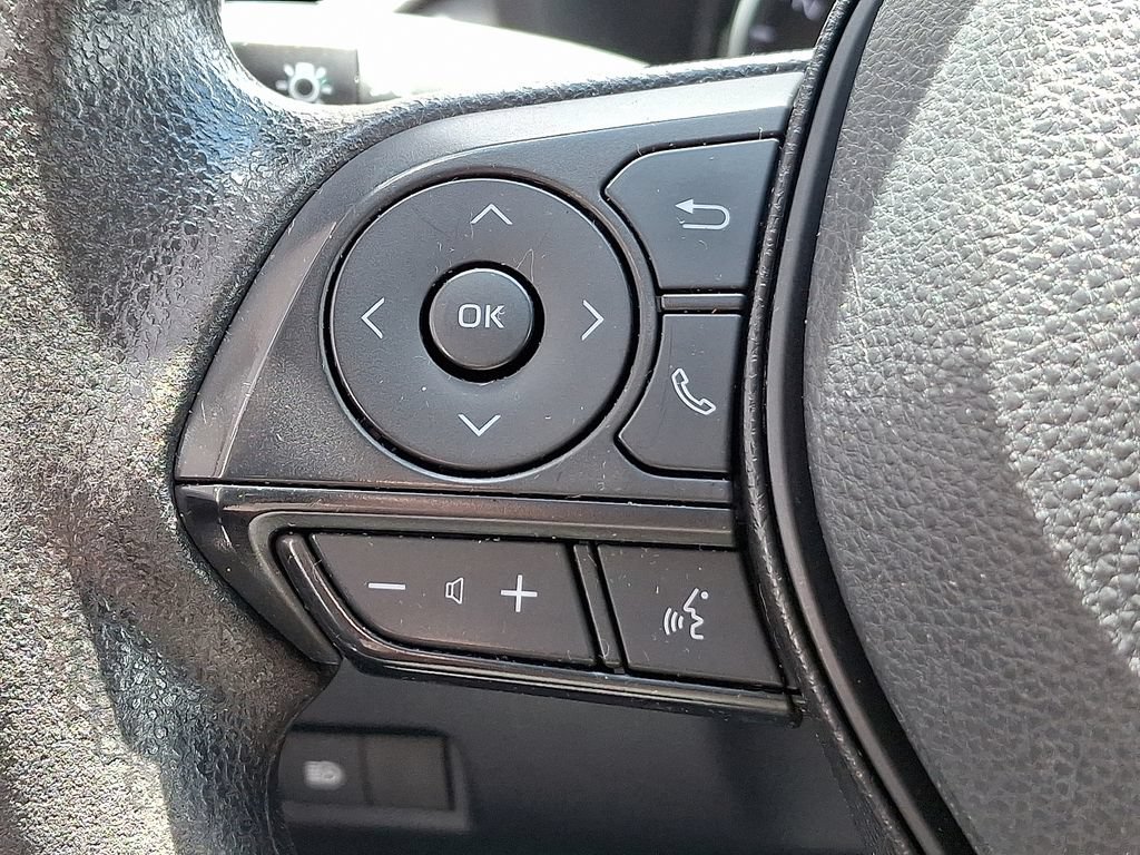 Used 2022 Toyota RAV4 LE AWD/4WD image 21
