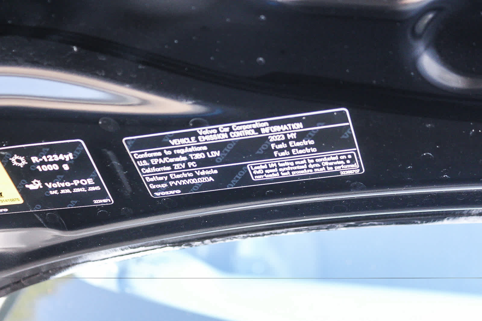 Used 2023 Volvo C40 P8 Recharge Ultimate w/ Protection Package Premier AWD/4WD image 28