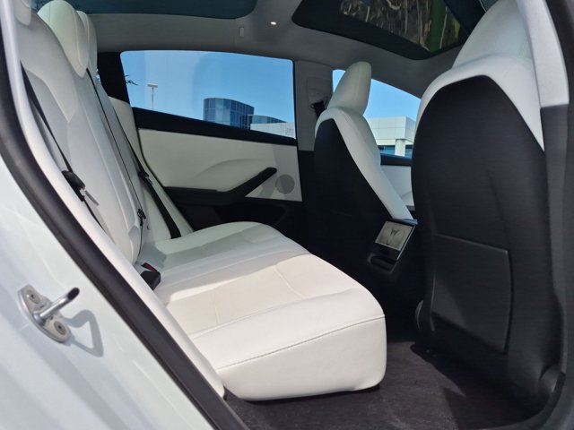 Used 2025 Tesla Model 3 Long Range RWD image 27