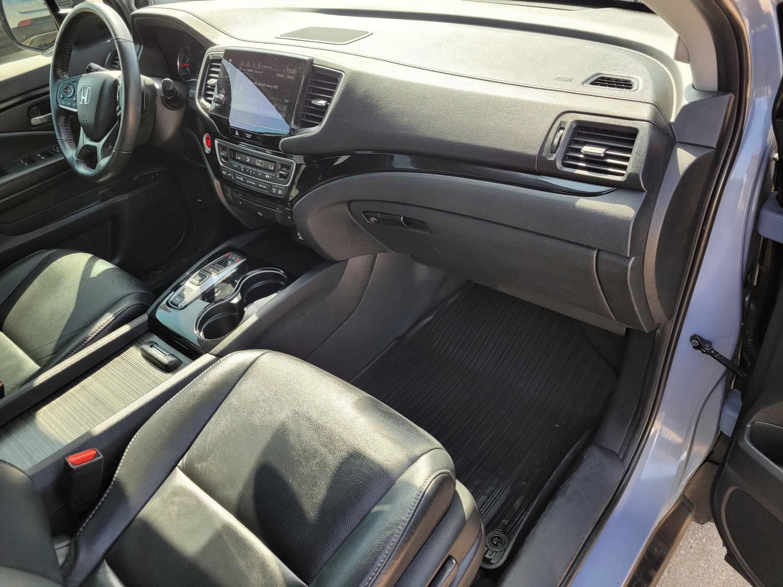 Used 2022 Honda Pilot Touring image 9