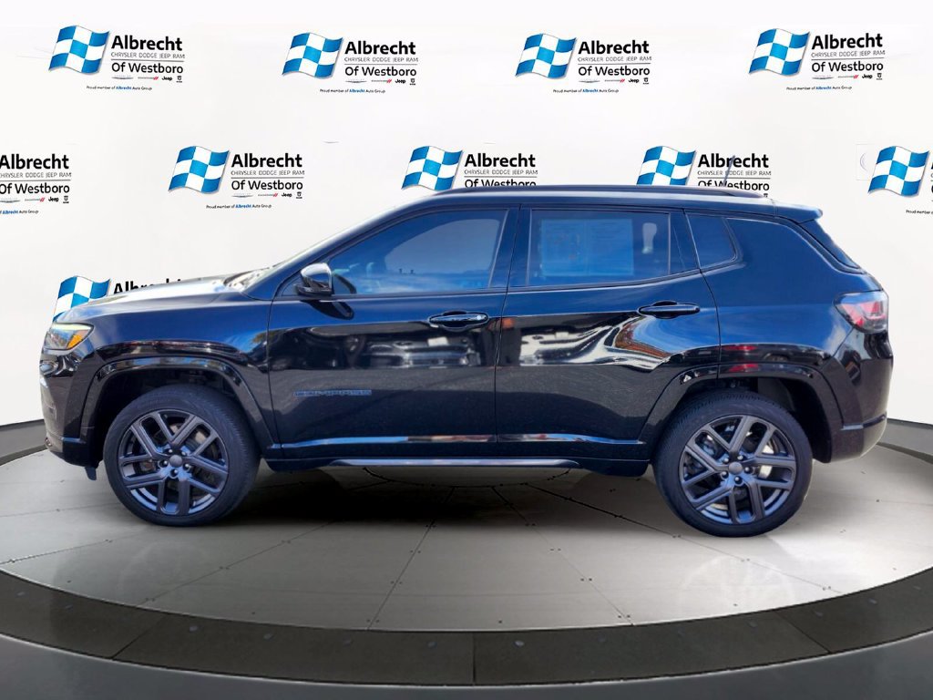 Used 2024 Jeep Compass Limited w/ High Altitude Package AWD/4WD image 2