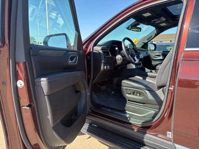 Used 2022 GMC Yukon XL SLT w/ SLT Premium Package AWD/4WD image 9