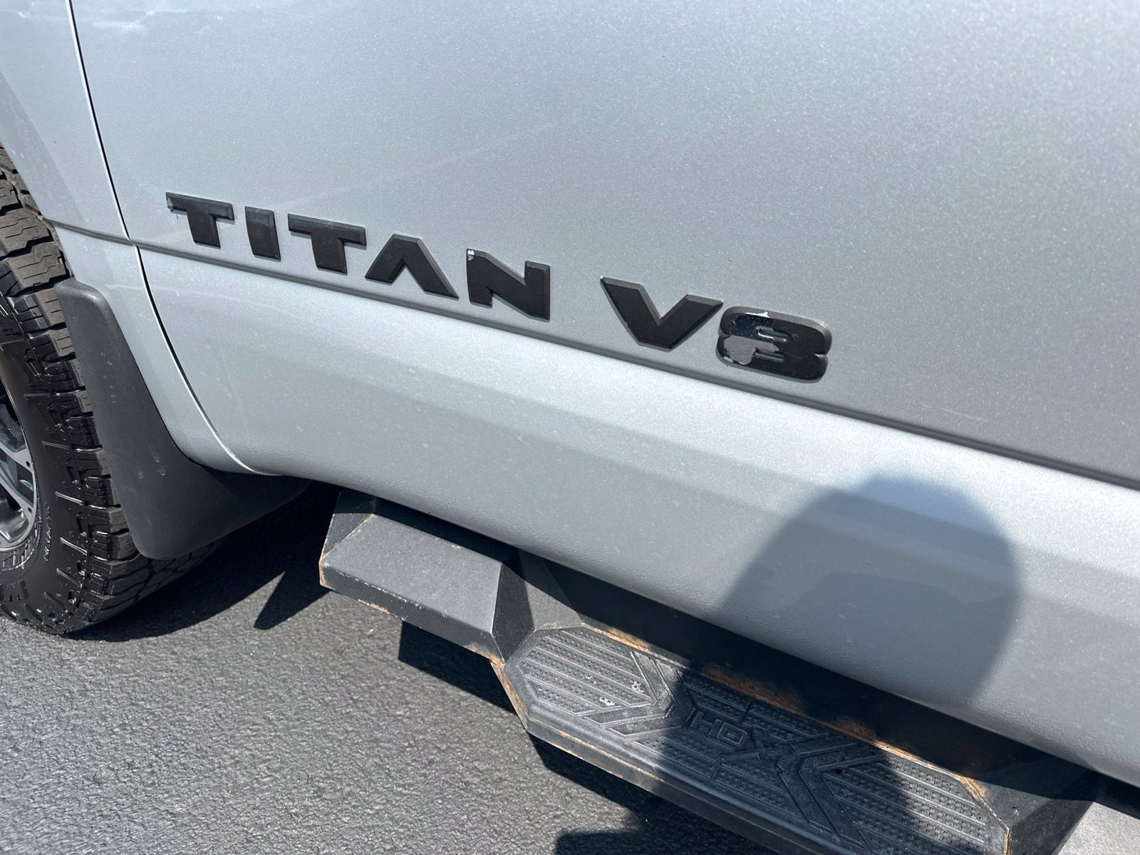 Used 2020 Nissan Titan SV w/ SV Convenience Package AWD/4WD image 14