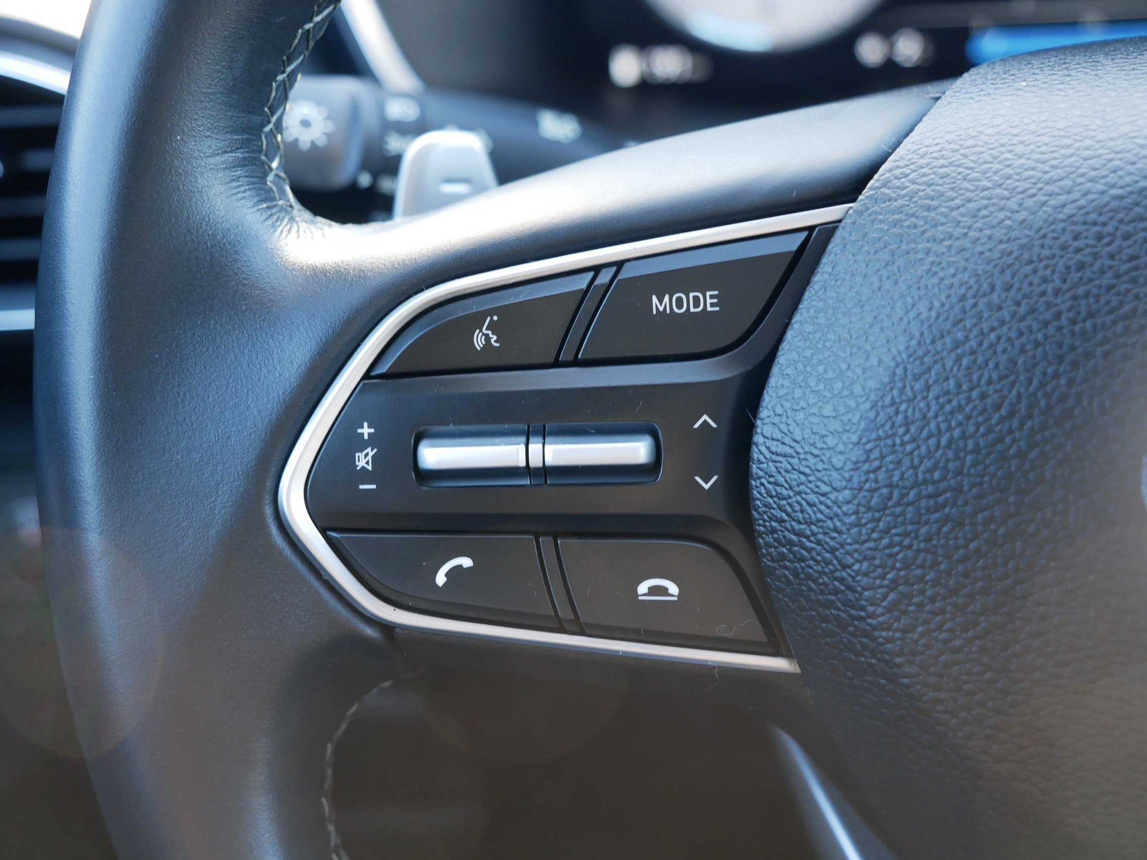 Certified 2023 Hyundai Santa Fe SEL w/ Premium Package image 31