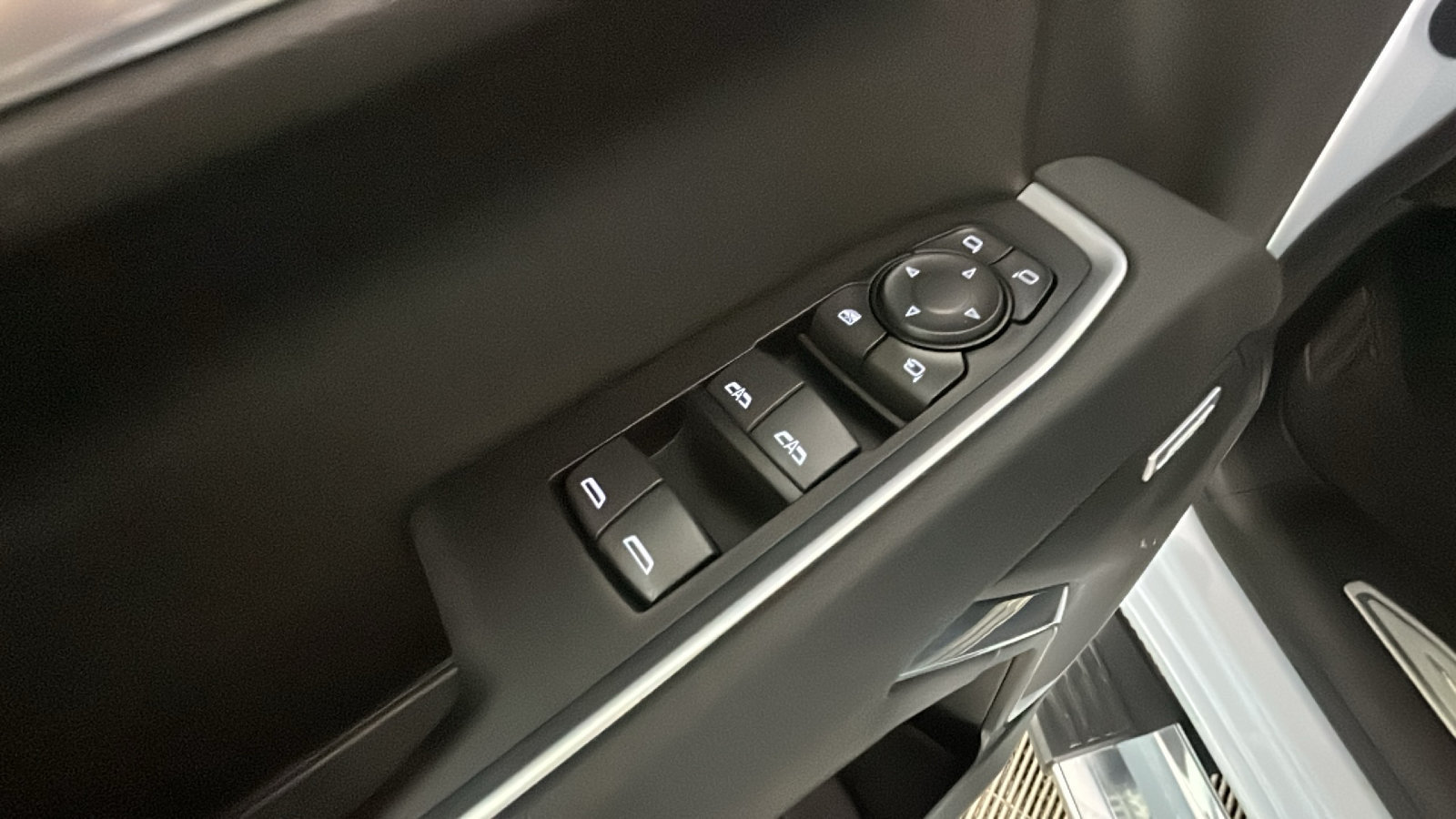 New 2026 Chevrolet Silverado 1500 LTZ AWD/4WD image 13