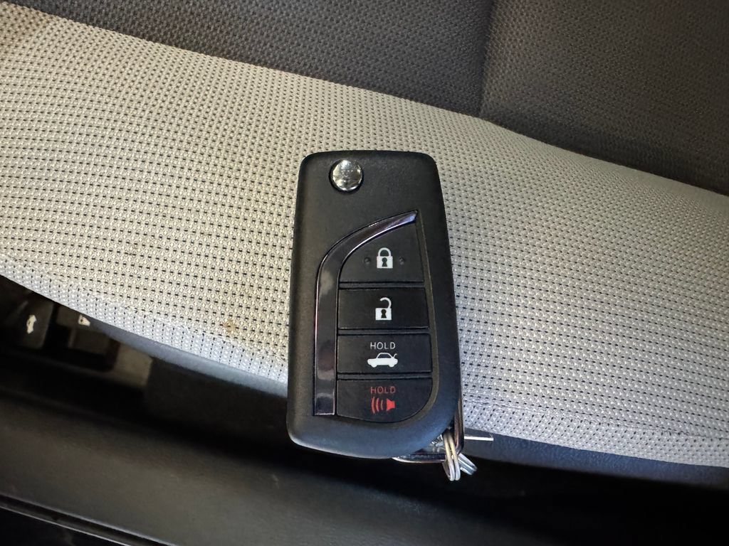 Used 2024 Toyota Corolla LE FWD image 17