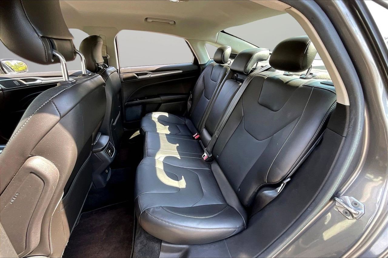 Used 2014 Ford Fusion Titanium FWD image 22