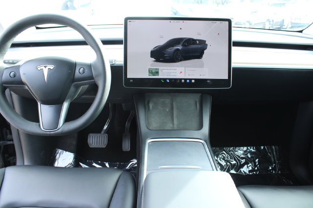 Used 2024 Tesla Model Y Long Range RWD image 10