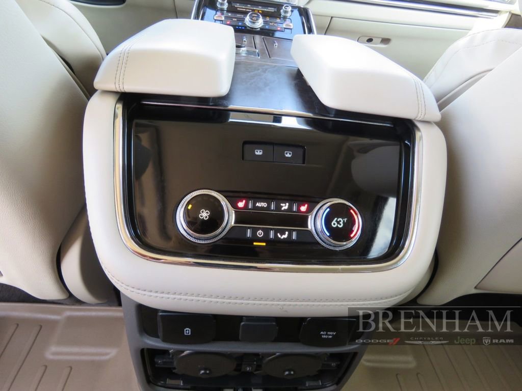 Used 2020 Lincoln Navigator Reserve w/ Luxury Package image 23