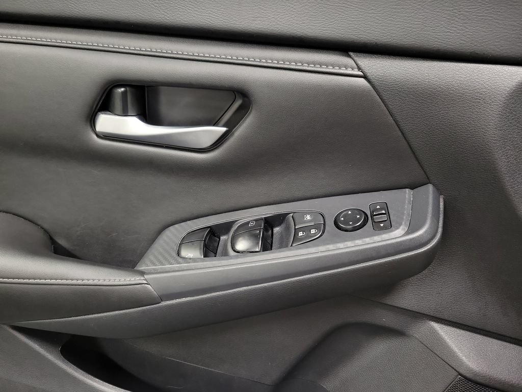 Used 2024 Nissan Sentra SV FWD image 26