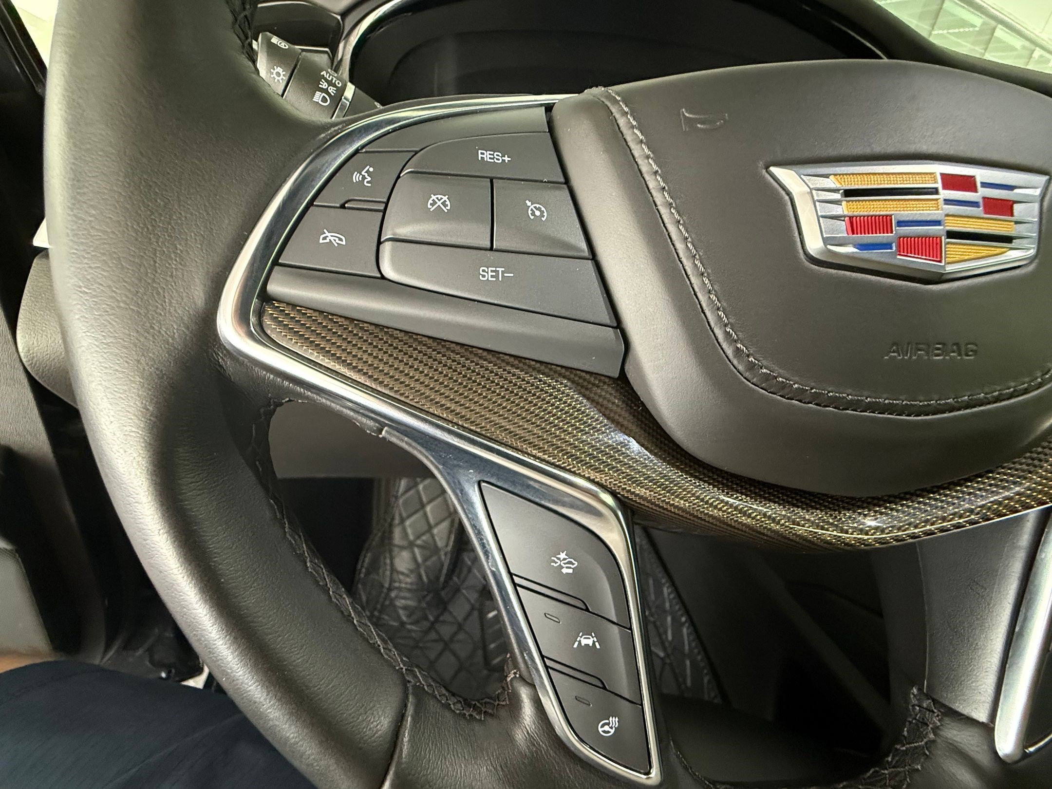 Used 2022 Cadillac XT5 Premium Luxury w/ Platinum Package image 17