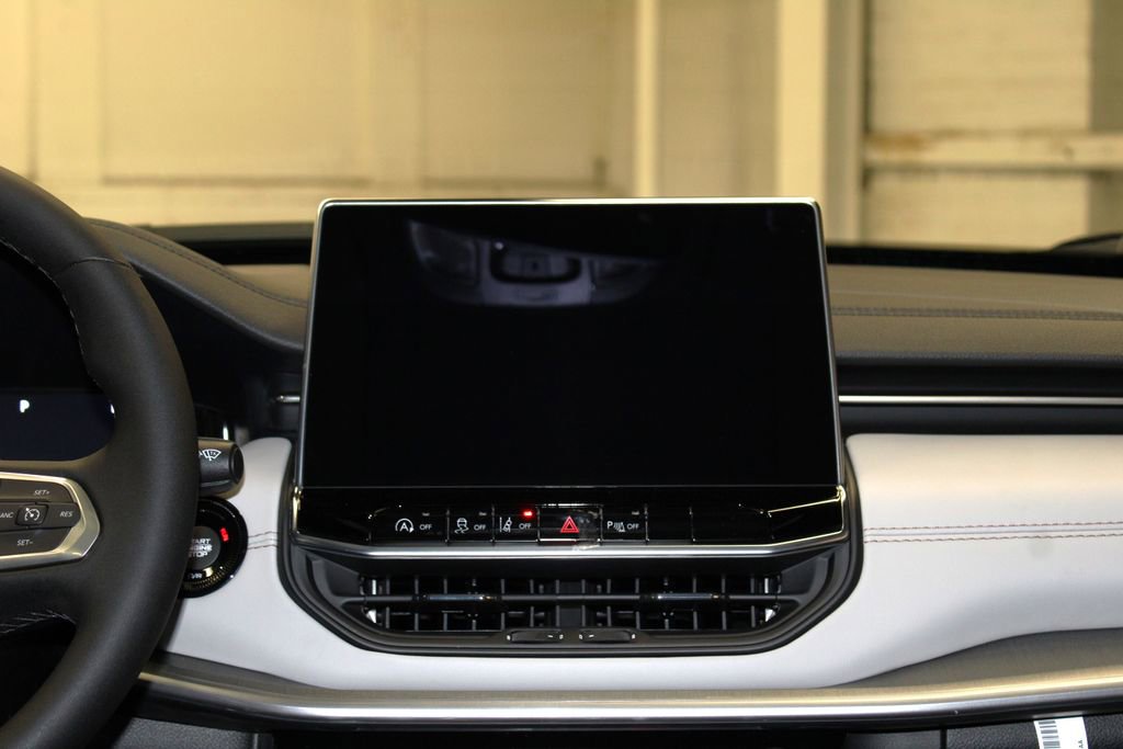 New 2026 Jeep Compass Limited w/ Sun, Sound & Navigation Group image 13
