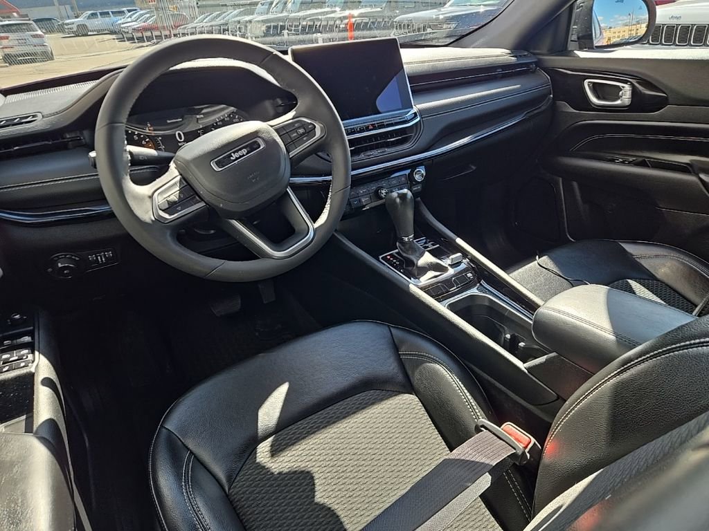 Used 2023 Jeep Compass Altitude w/ Convenience Group image 17