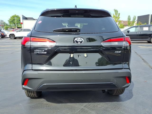 Used 2026 Toyota Corolla Cross XLE FWD image 6