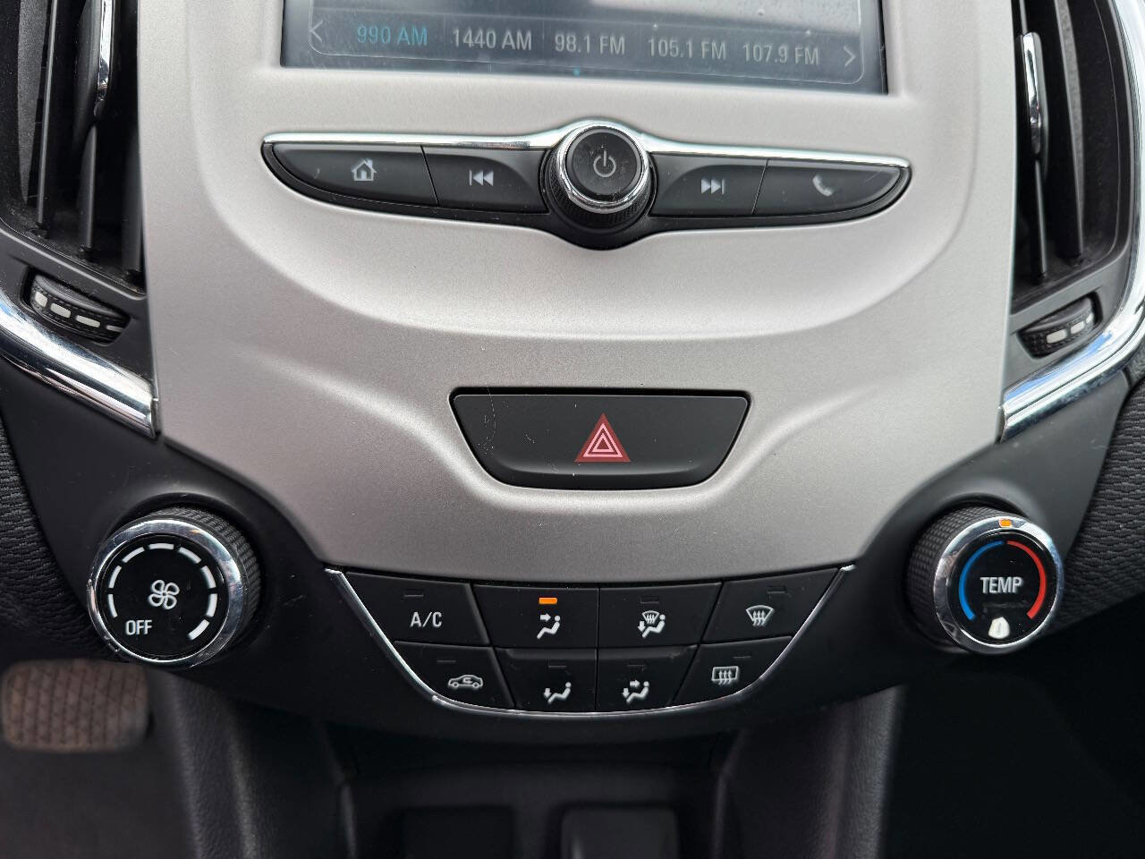 Used 2017 Chevrolet Cruze LS image 19