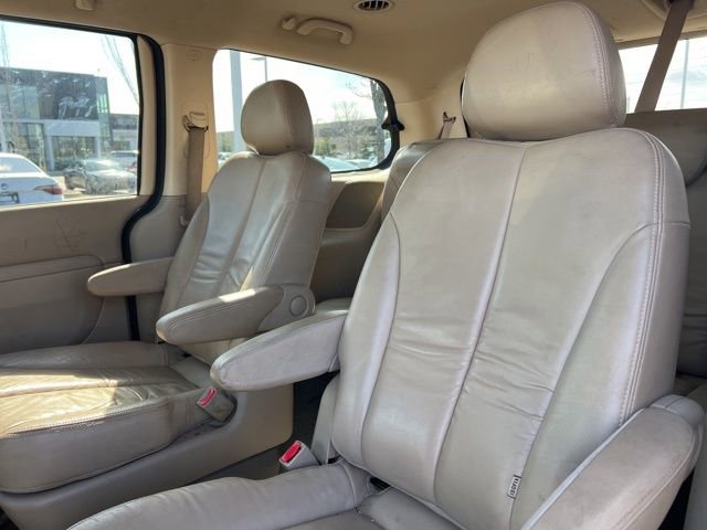 Used 2012 Kia Sedona EX w/ Luxury Pkg image 30