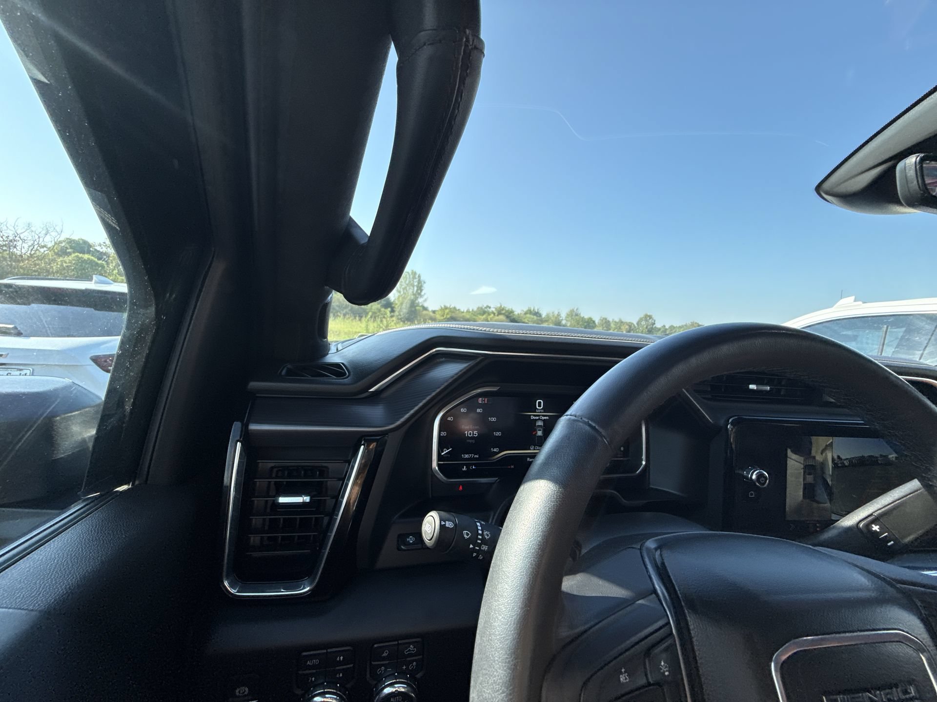 Certified 2025 GMC Sierra 2500 Denali Ultimate AWD/4WD image 24