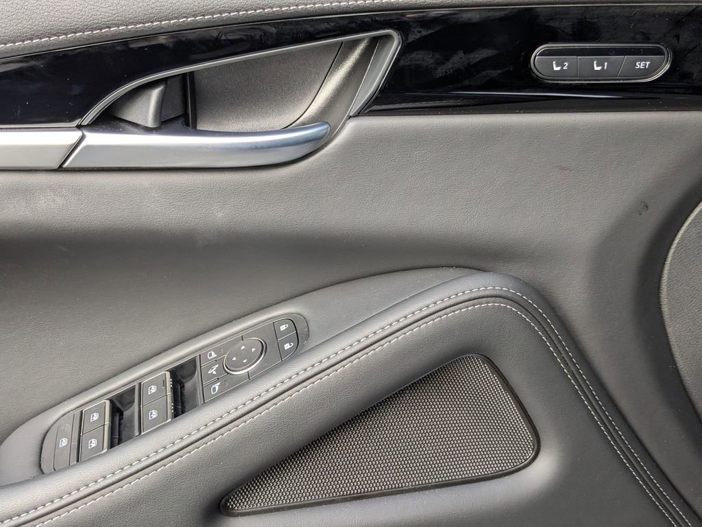 Used 2025 INFINITI QX60 Pure image 12