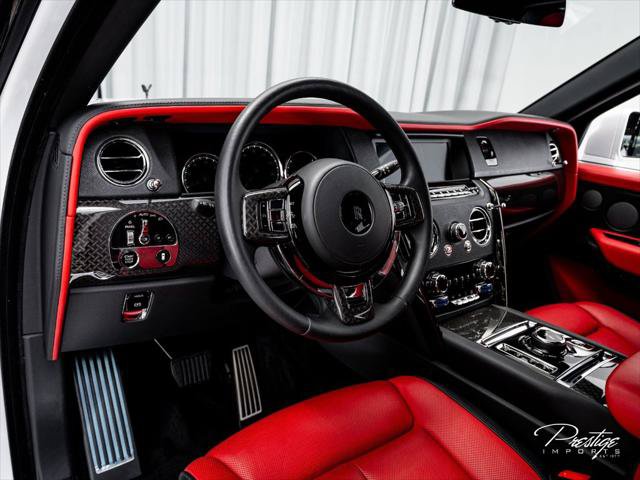 Used 2022 Rolls-Royce Cullinan Black Badge AWD/4WD image 24
