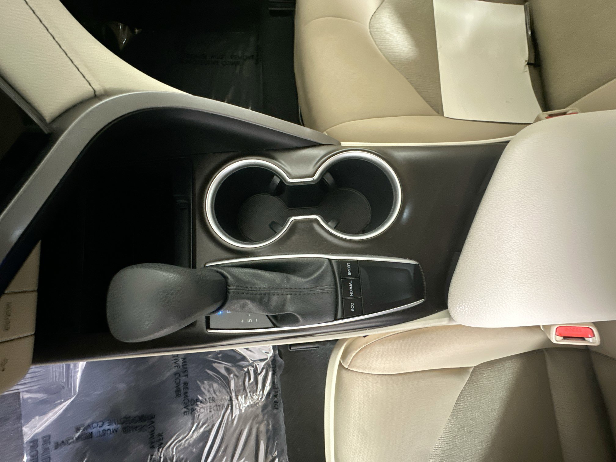 Used 2024 Toyota Camry LE image 21